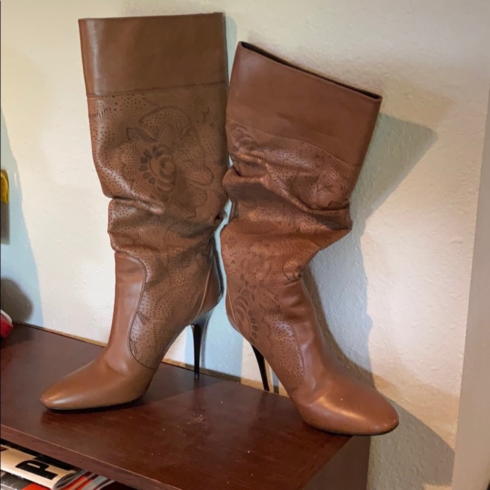 Burberry laser cut leather boots